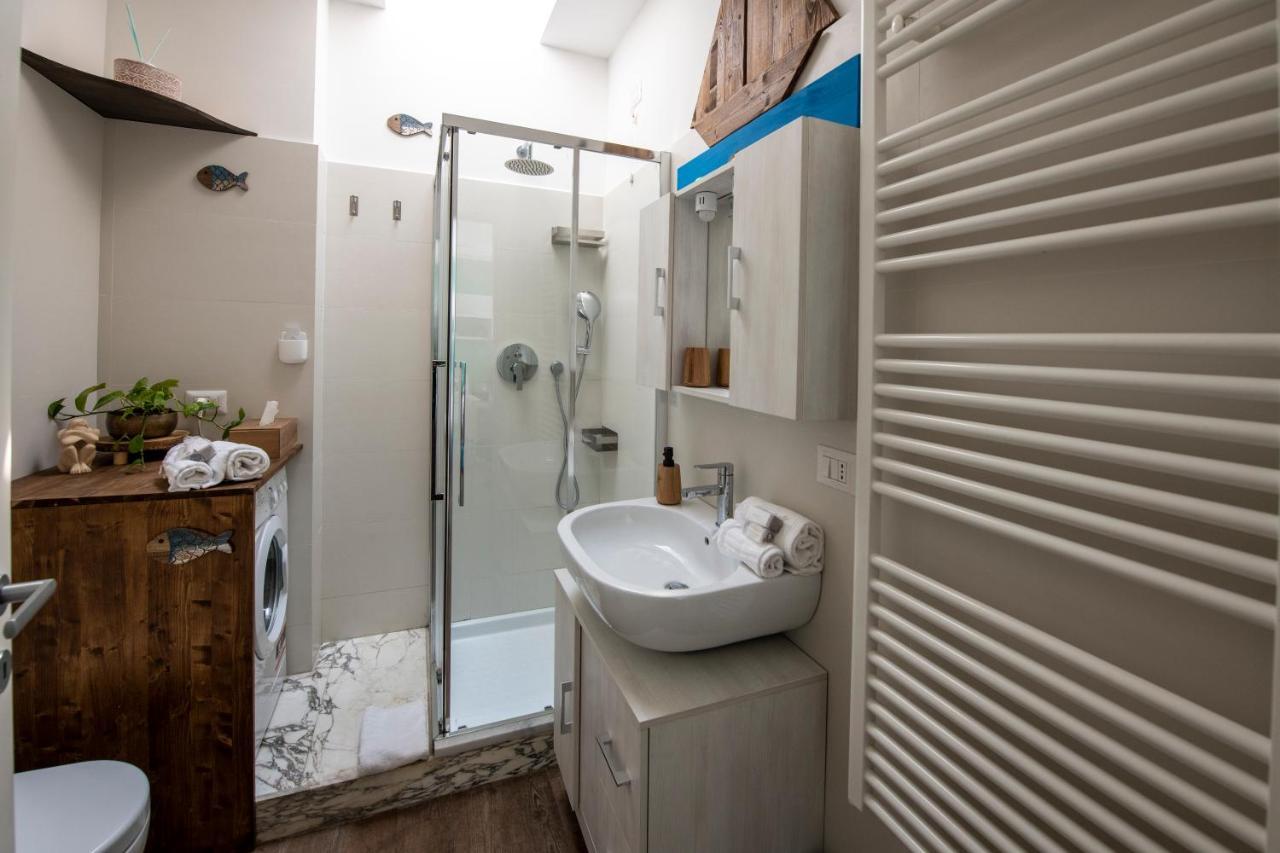 Attico Luxury Con Parcheggio E Terrazza Vista Mozzafiato Apartman Genova Kültér fotó