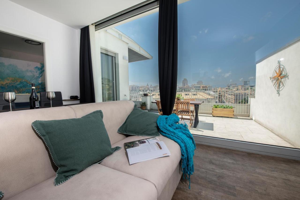 Attico Luxury Con Parcheggio E Terrazza Vista Mozzafiato Apartman Genova Kültér fotó