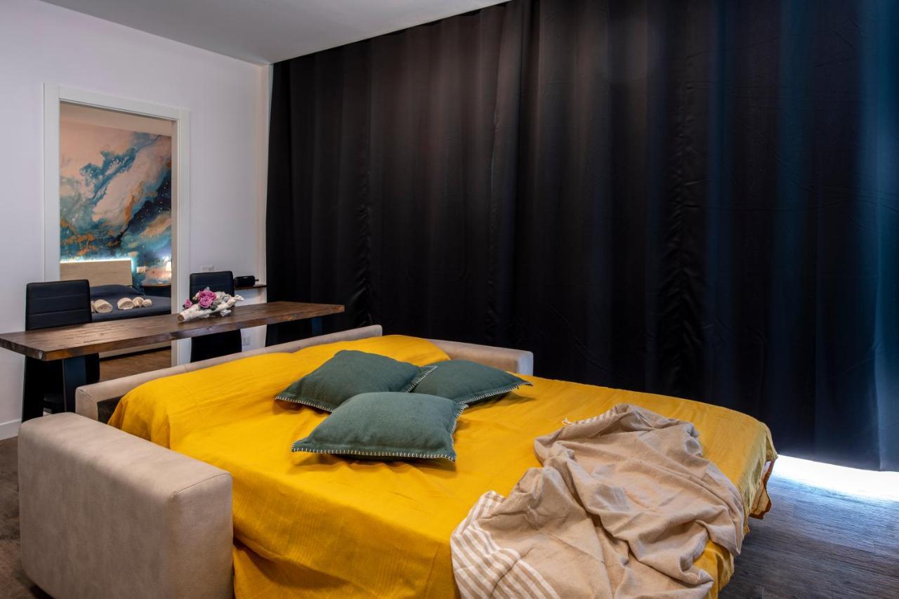 Attico Luxury Con Parcheggio E Terrazza Vista Mozzafiato Apartman Genova Kültér fotó