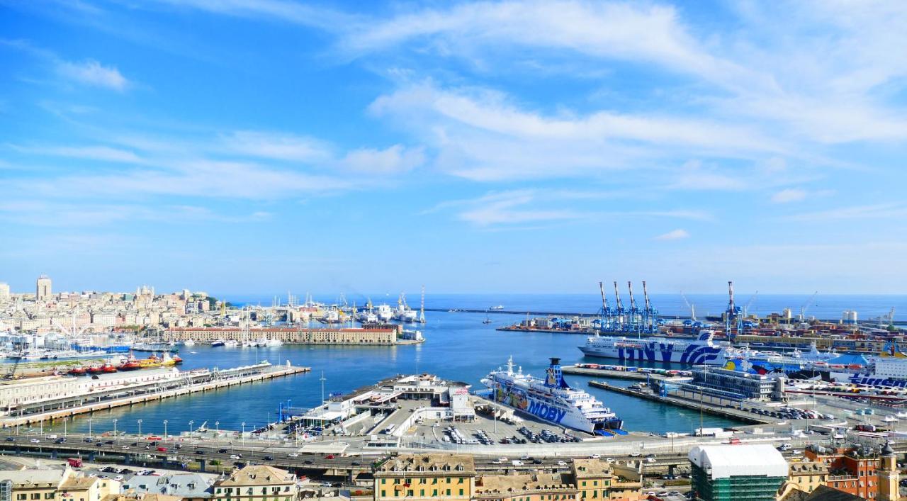 Attico Luxury Con Parcheggio E Terrazza Vista Mozzafiato Apartman Genova Kültér fotó