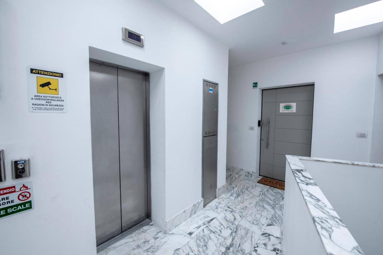 Attico Luxury Con Parcheggio E Terrazza Vista Mozzafiato Apartman Genova Kültér fotó