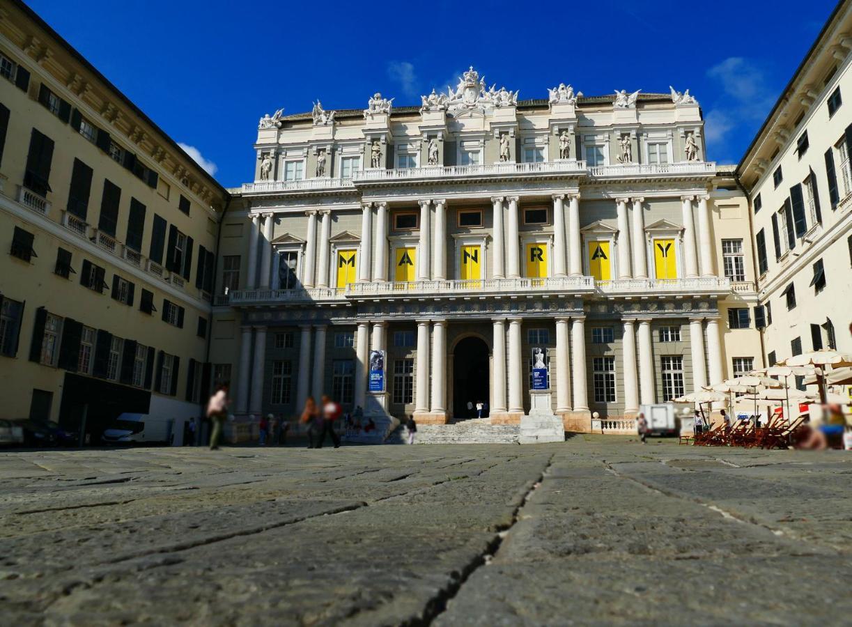 Attico Luxury Con Parcheggio E Terrazza Vista Mozzafiato Apartman Genova Kültér fotó