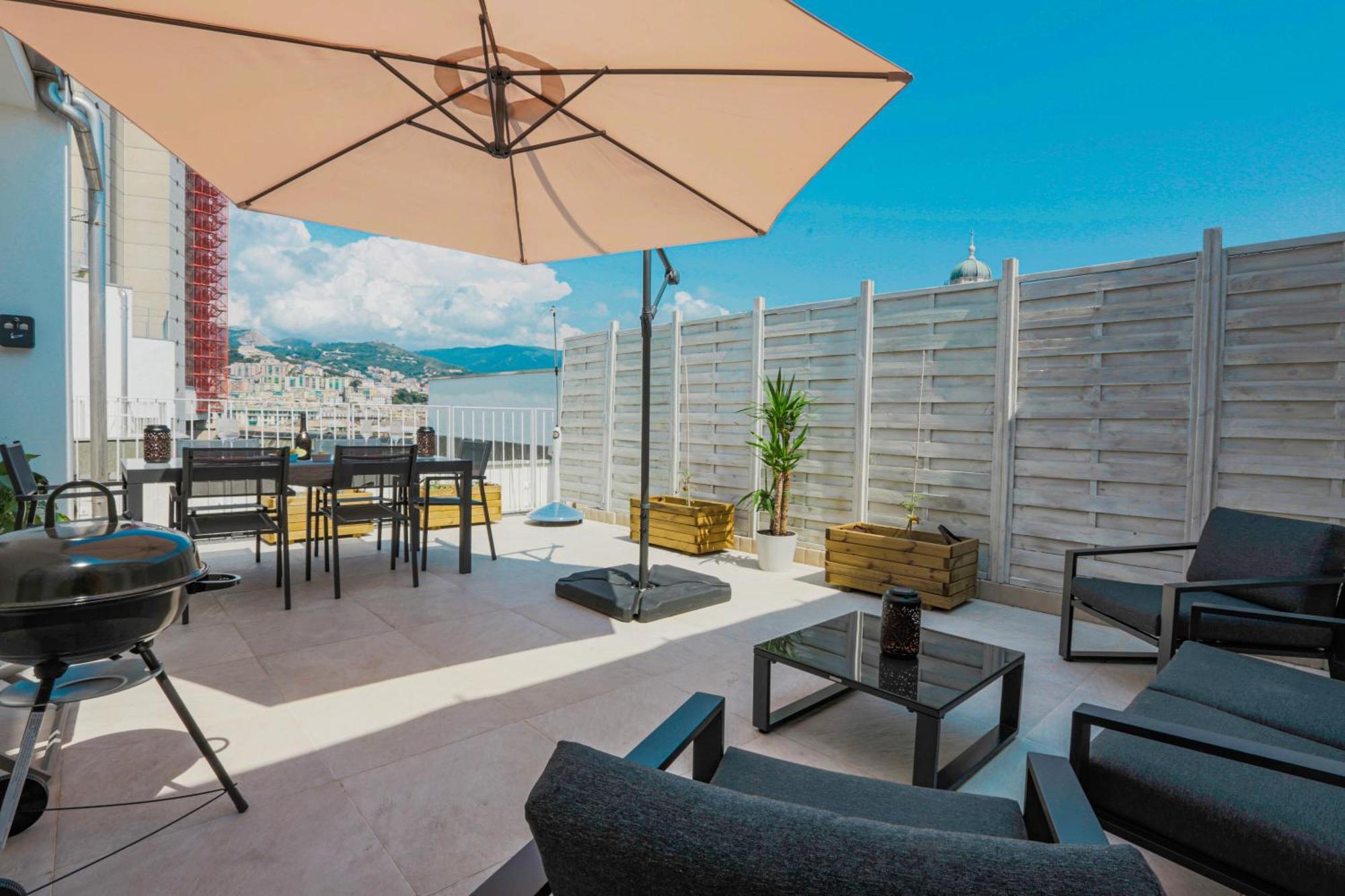 Attico Luxury Con Parcheggio E Terrazza Vista Mozzafiato Apartman Genova Kültér fotó