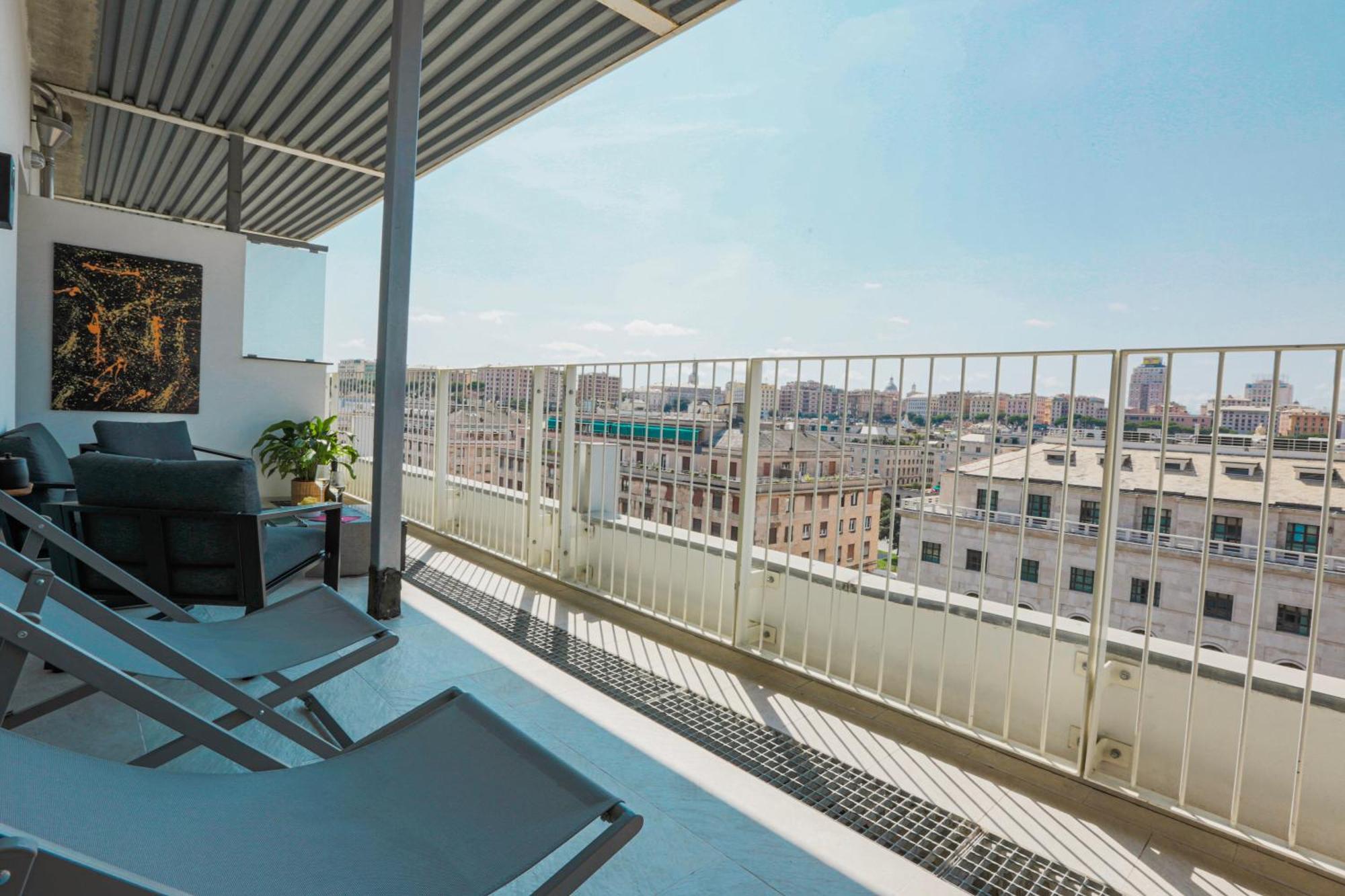 Attico Luxury Con Parcheggio E Terrazza Vista Mozzafiato Apartman Genova Kültér fotó