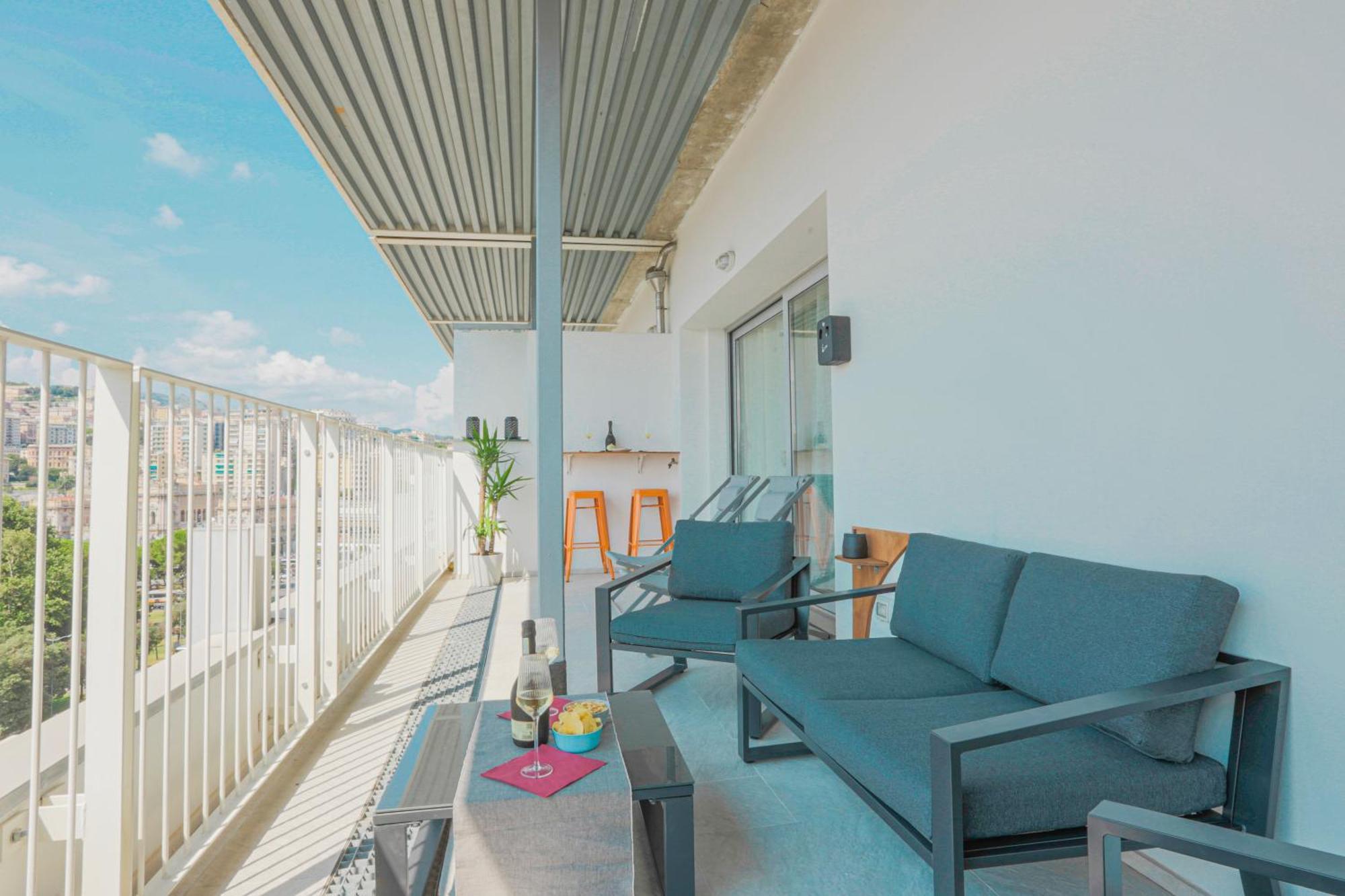 Attico Luxury Con Parcheggio E Terrazza Vista Mozzafiato Apartman Genova Szoba fotó